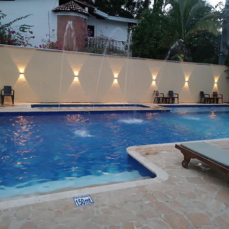 Hotel Y Restaurante Bienmesabe Santa Fe de Antioquia Exterior photo