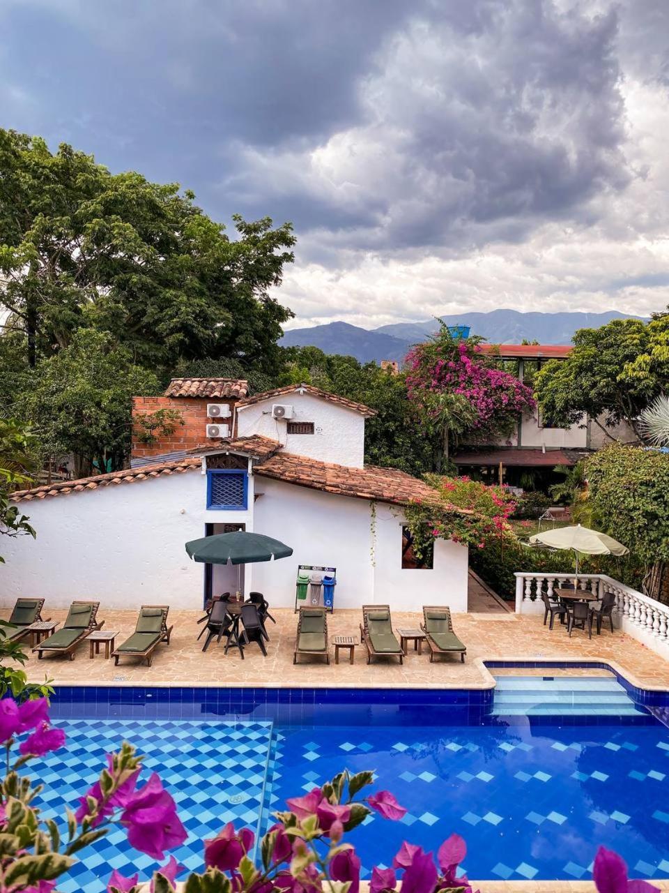 Hotel Y Restaurante Bienmesabe Santa Fe de Antioquia Exterior photo