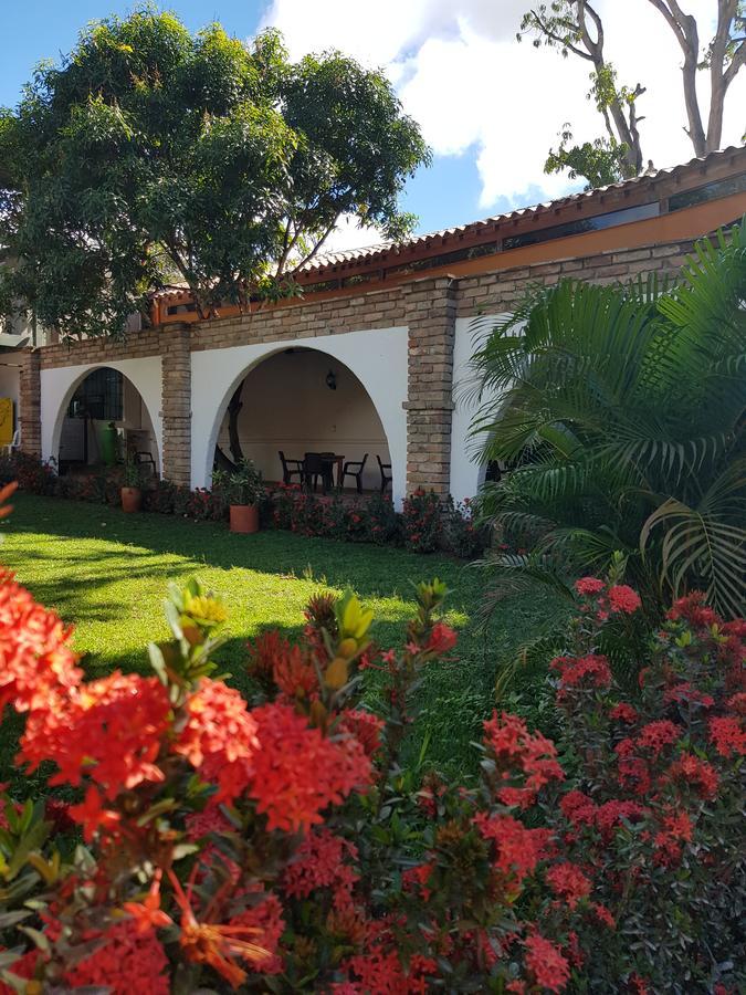 Hotel Y Restaurante Bienmesabe Santa Fe de Antioquia Exterior photo